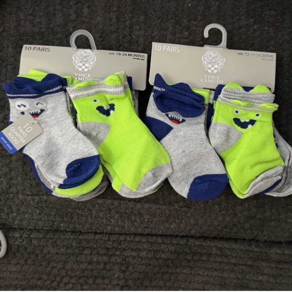 NWT 30 pack infant quarter socks sizes 6-12, 12-18 and 18-24 months.Nordstrom